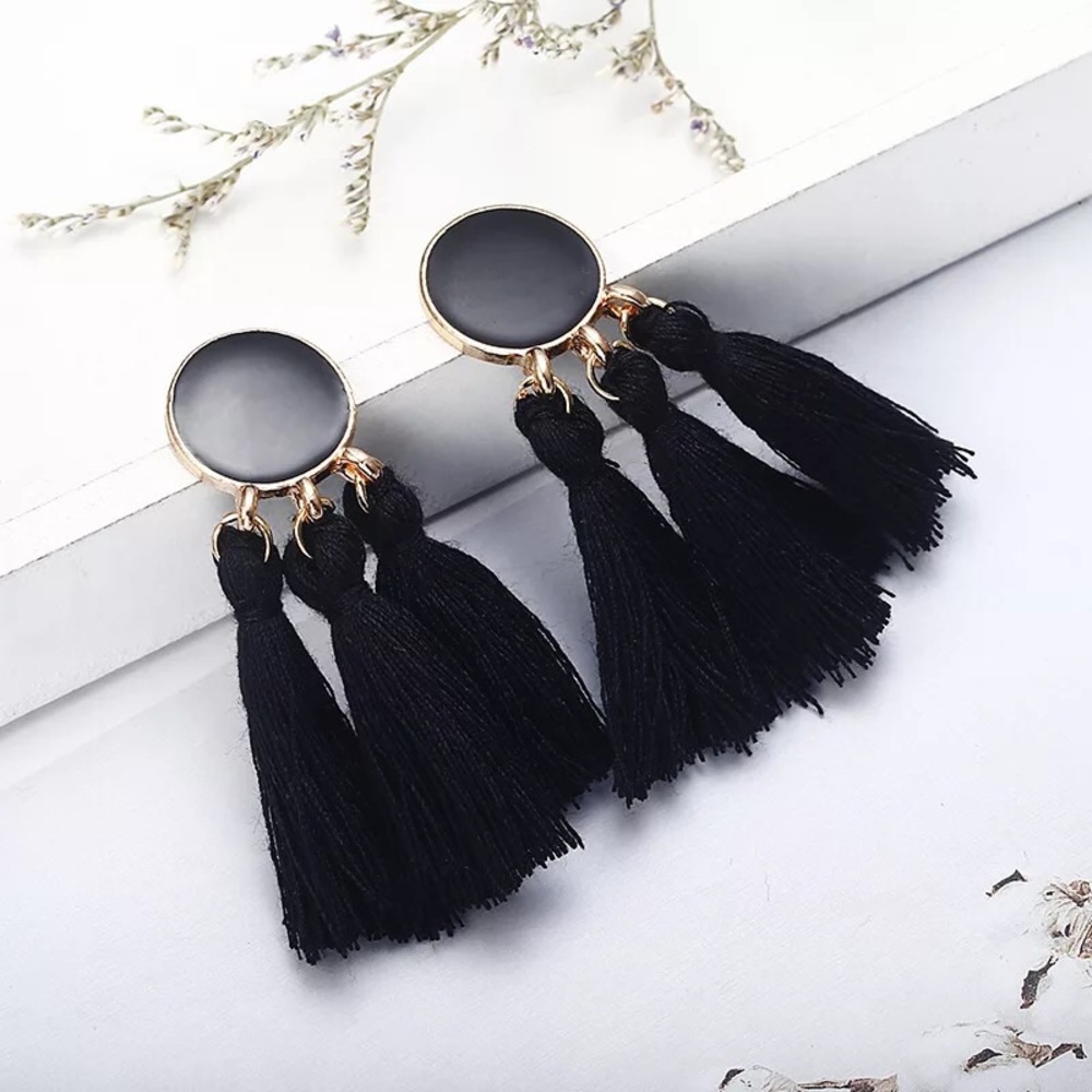 🎉 New Black fringe tassel stud earrings
